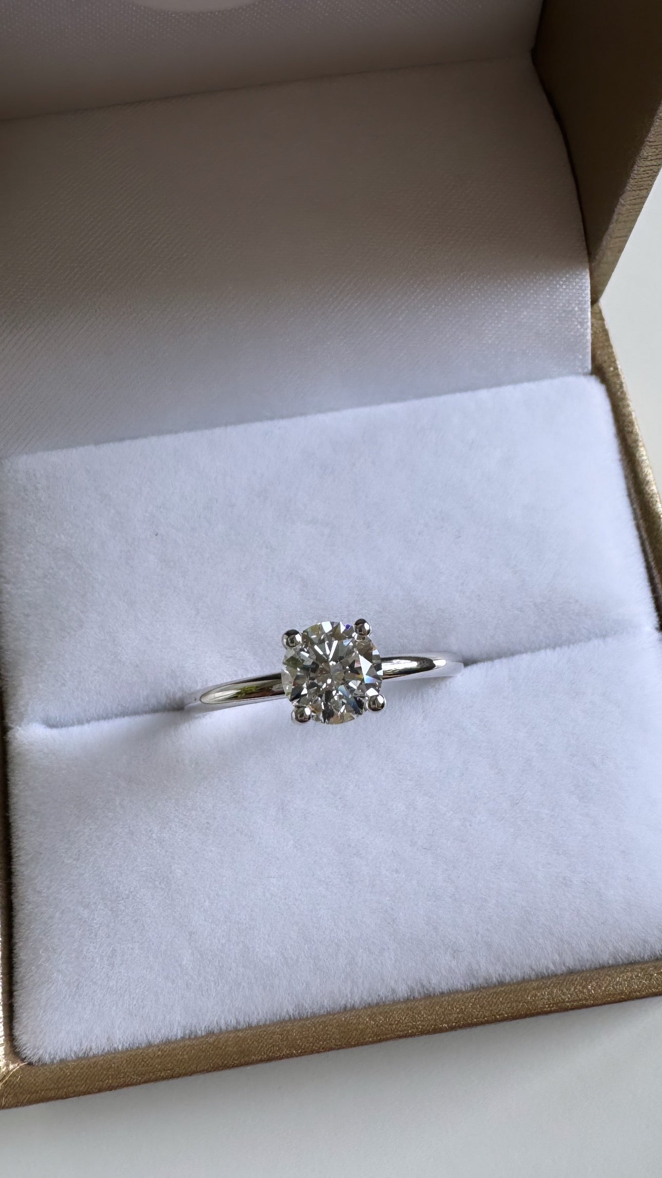 Bague Véronique (diamant rond)