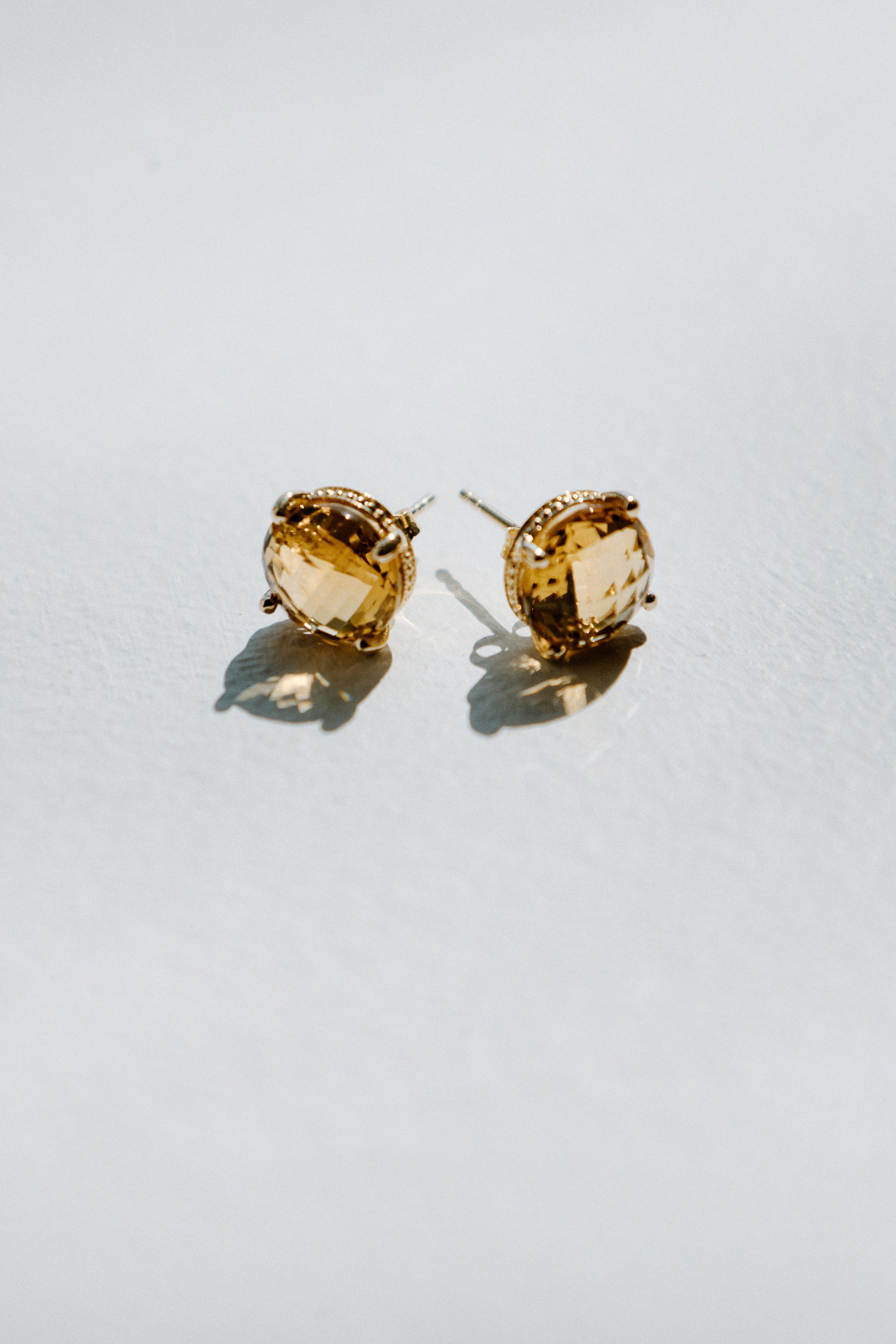 Boutons d'oreilles Citrines checkerboard