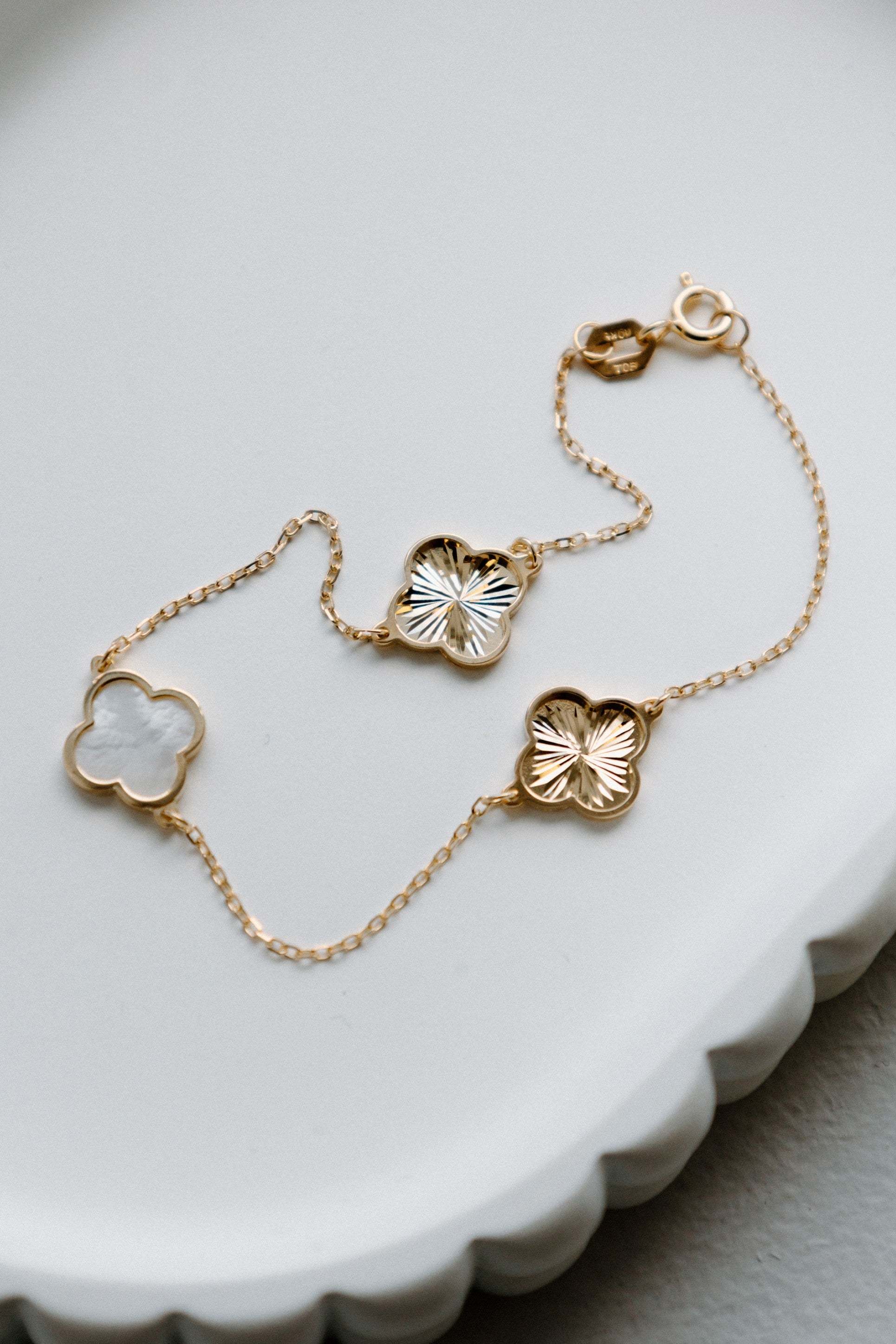 Bracelet délicat - trèfles