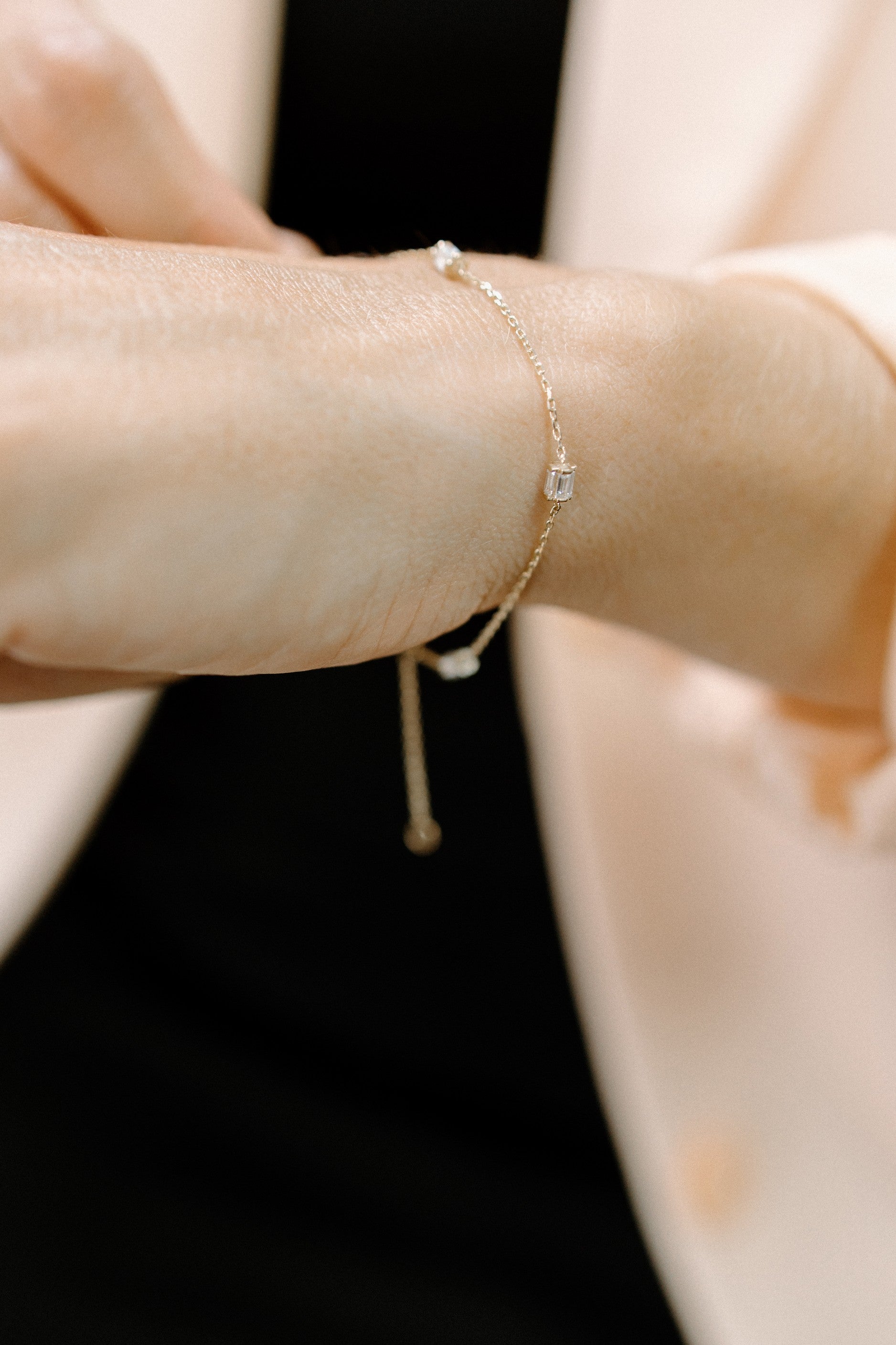 Bracelet minimaliste avec baguettes CZ