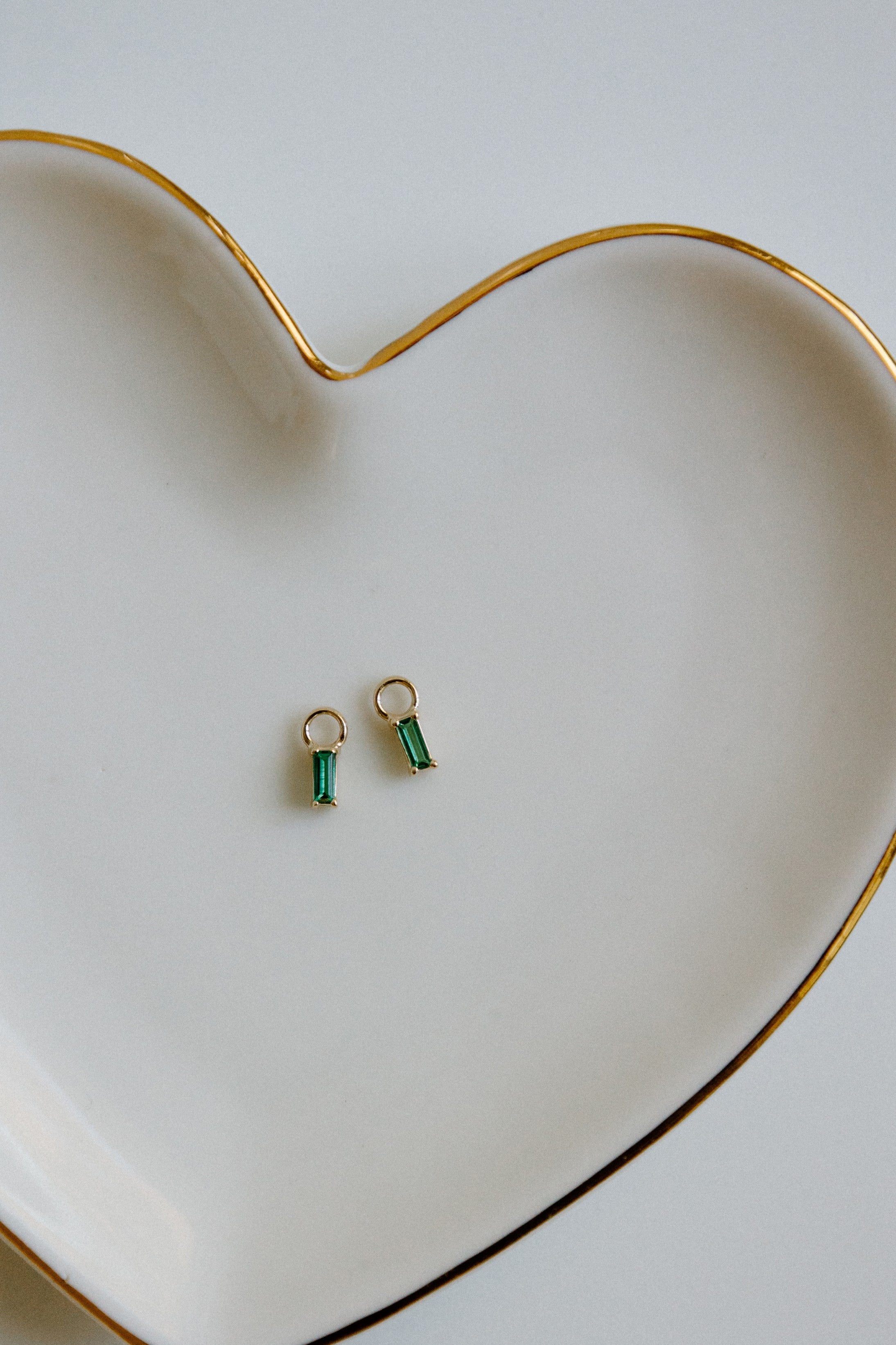 Breloques Émeraude ou Rubis (Boucles d'oreilles)