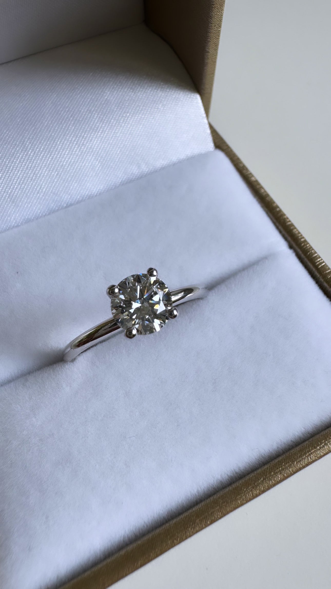 Bague Véronique (diamant rond)