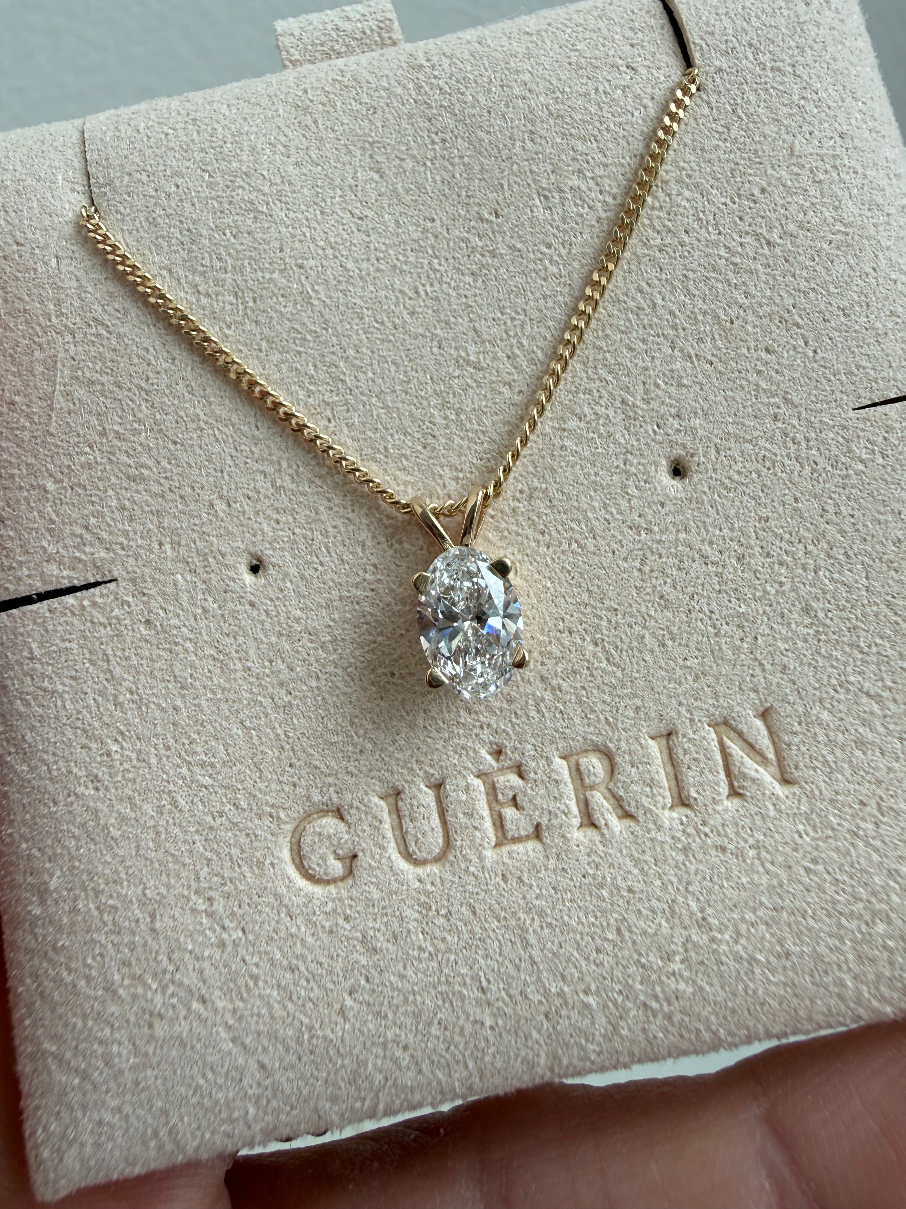 Pendentif à diamant solitaire