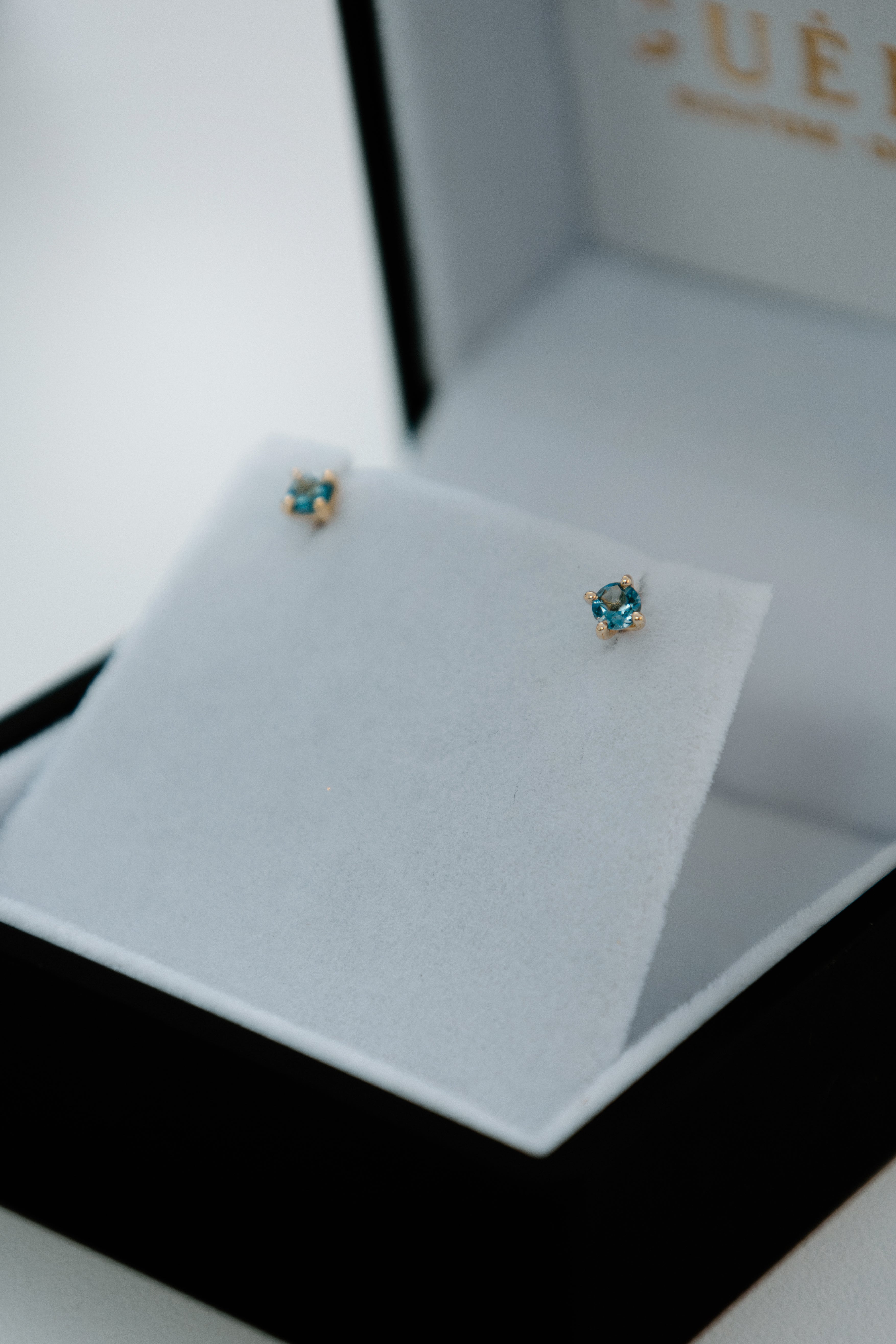 Boutons d'oreilles Topaze London blue