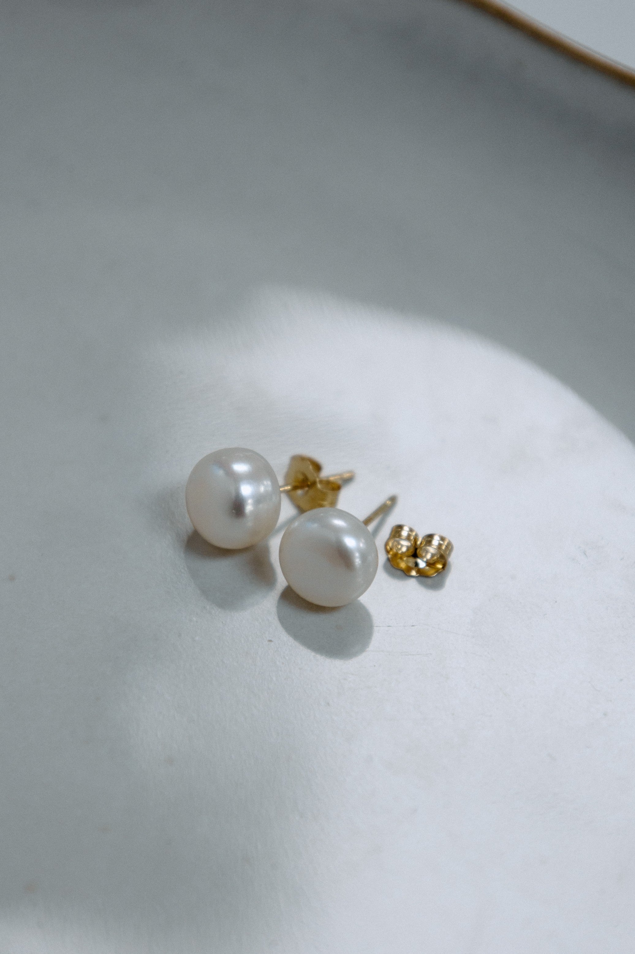 Boucles d'oreilles perles d'eau douce (Bouton)