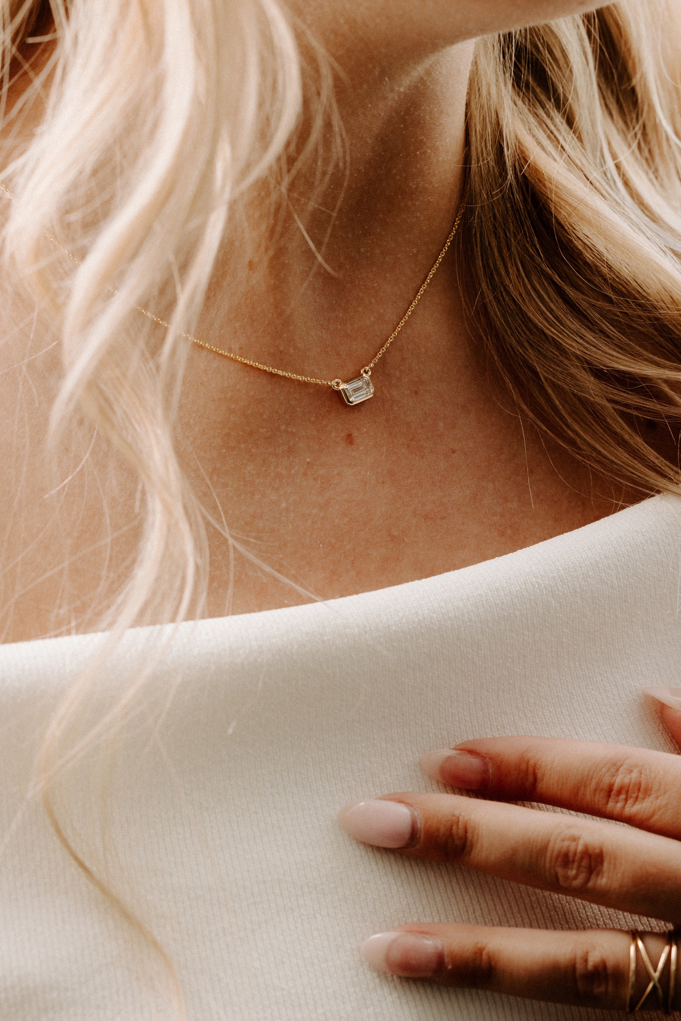 Collier diamant émeraude horizontale