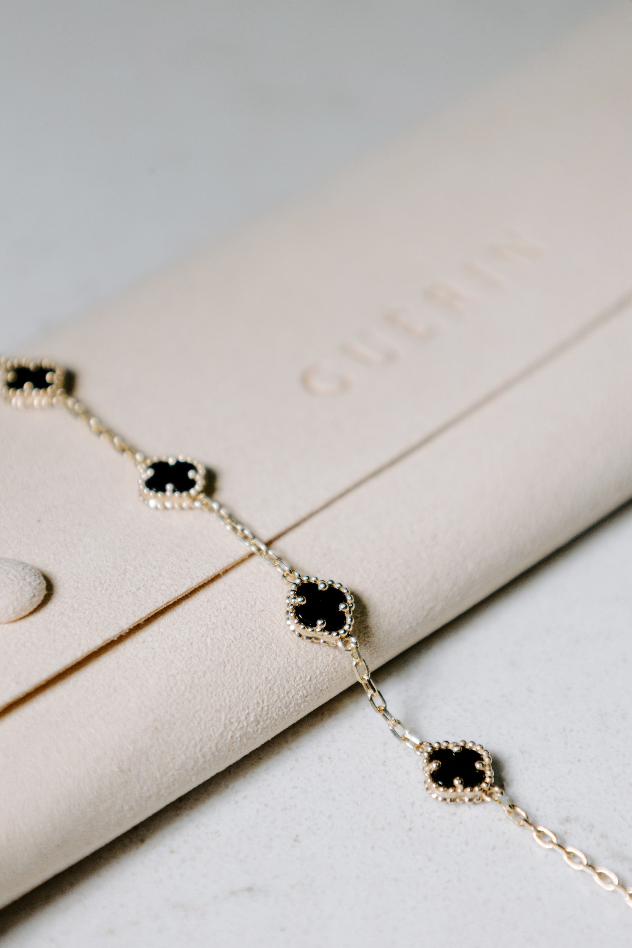 Bracelet trèfles noirs