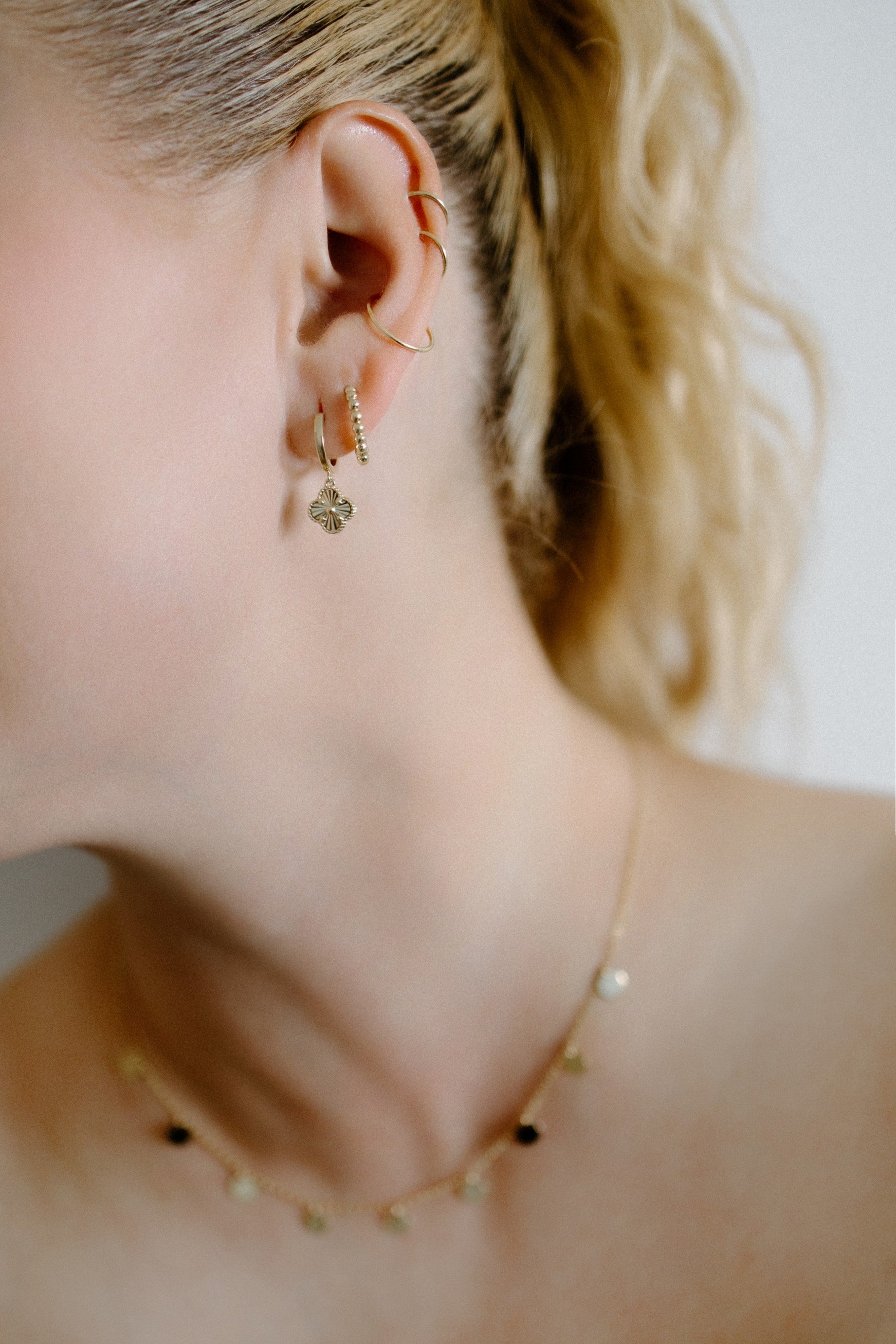 Anneaux huggies perlés