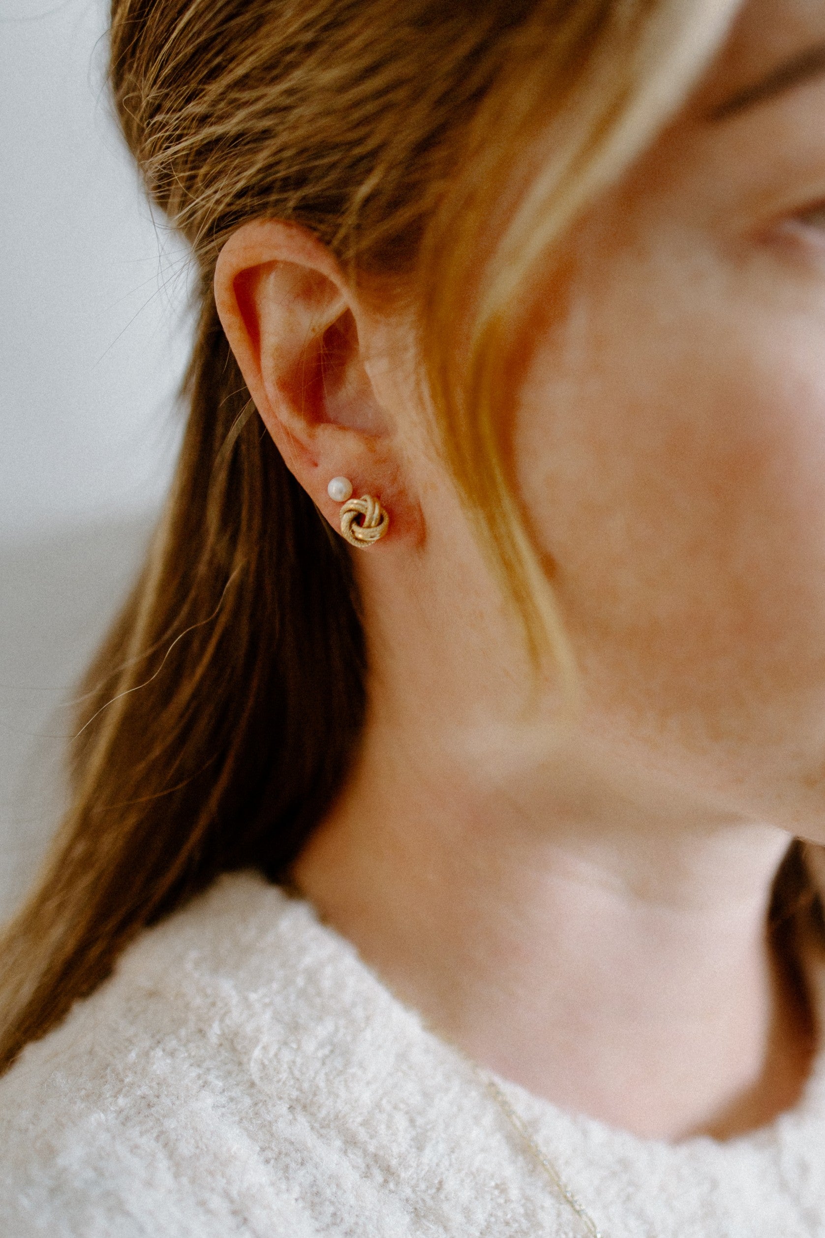 Boutons d'oreilles petites perles