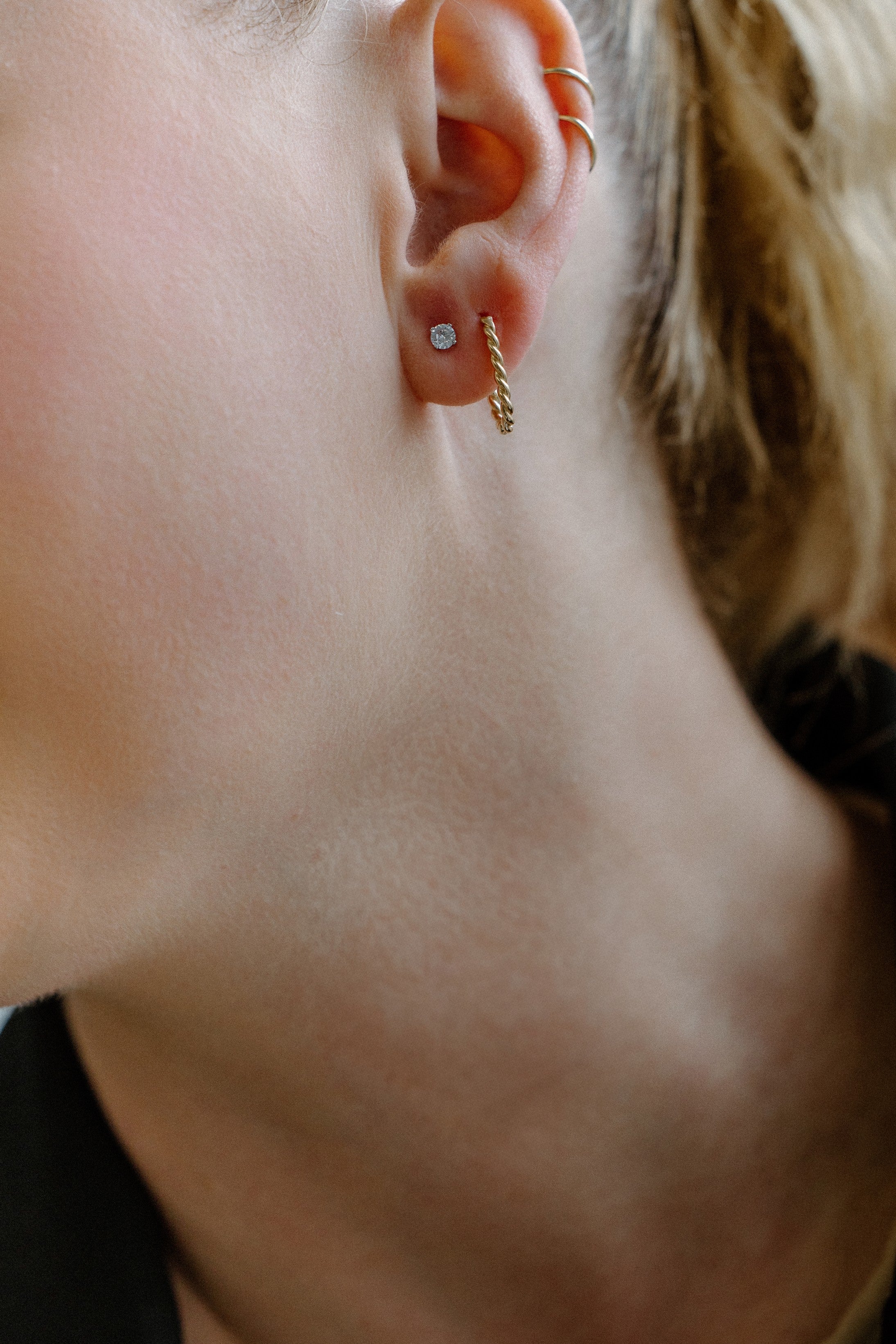 Anneaux ovales torsadés