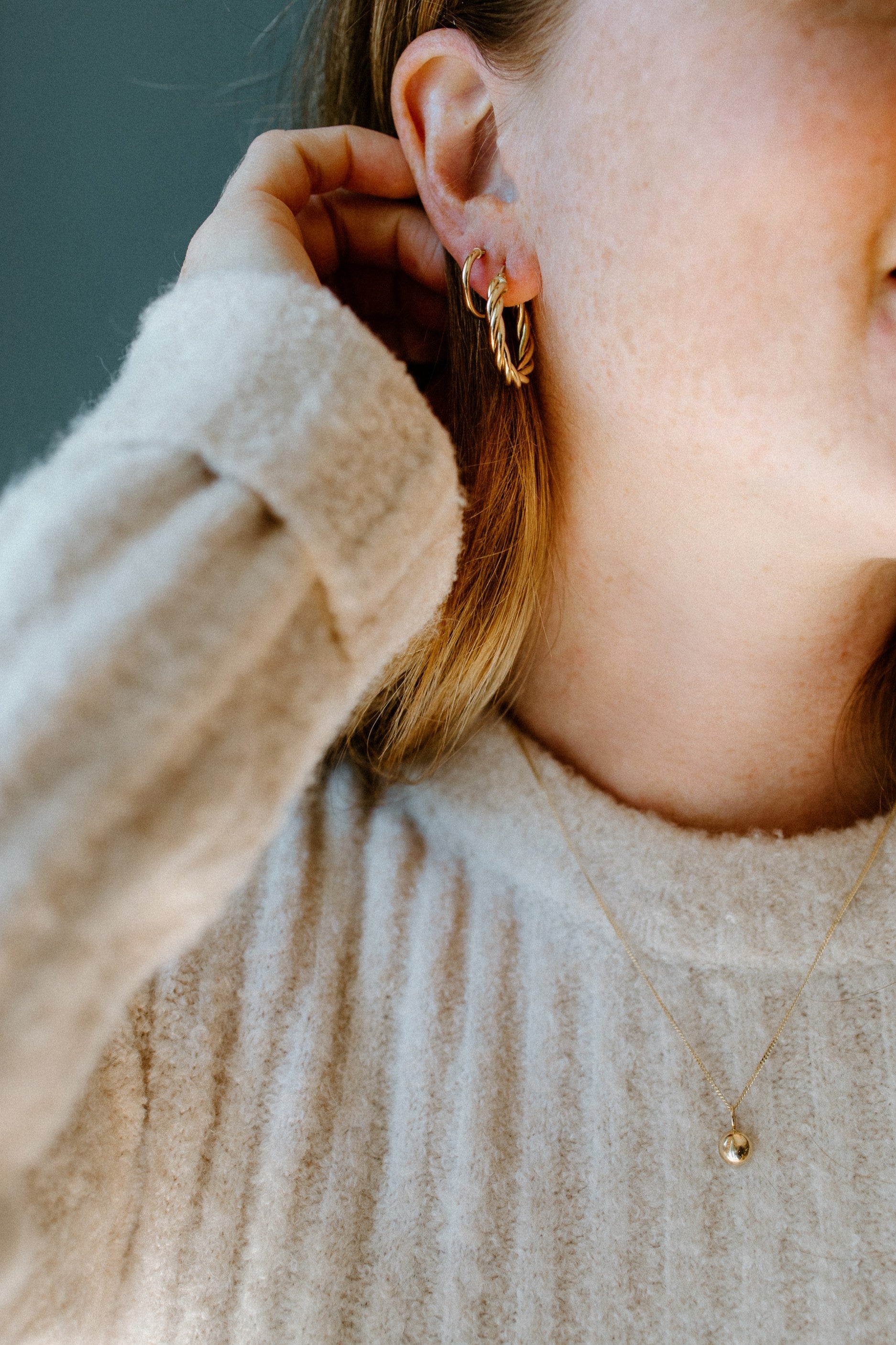 Anneaux larges torsadés