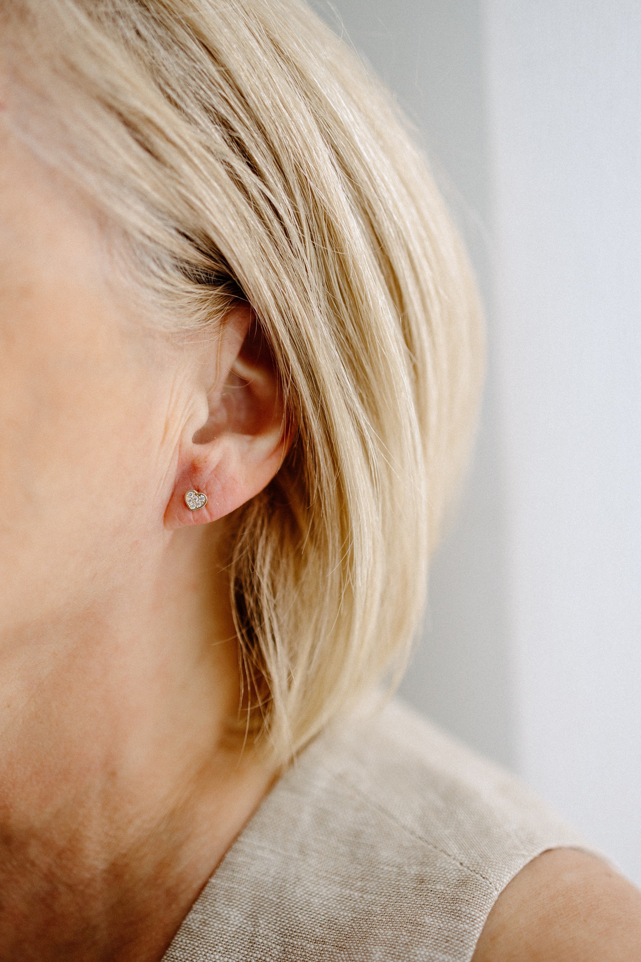 Boutons d'oreilles petits coeurs