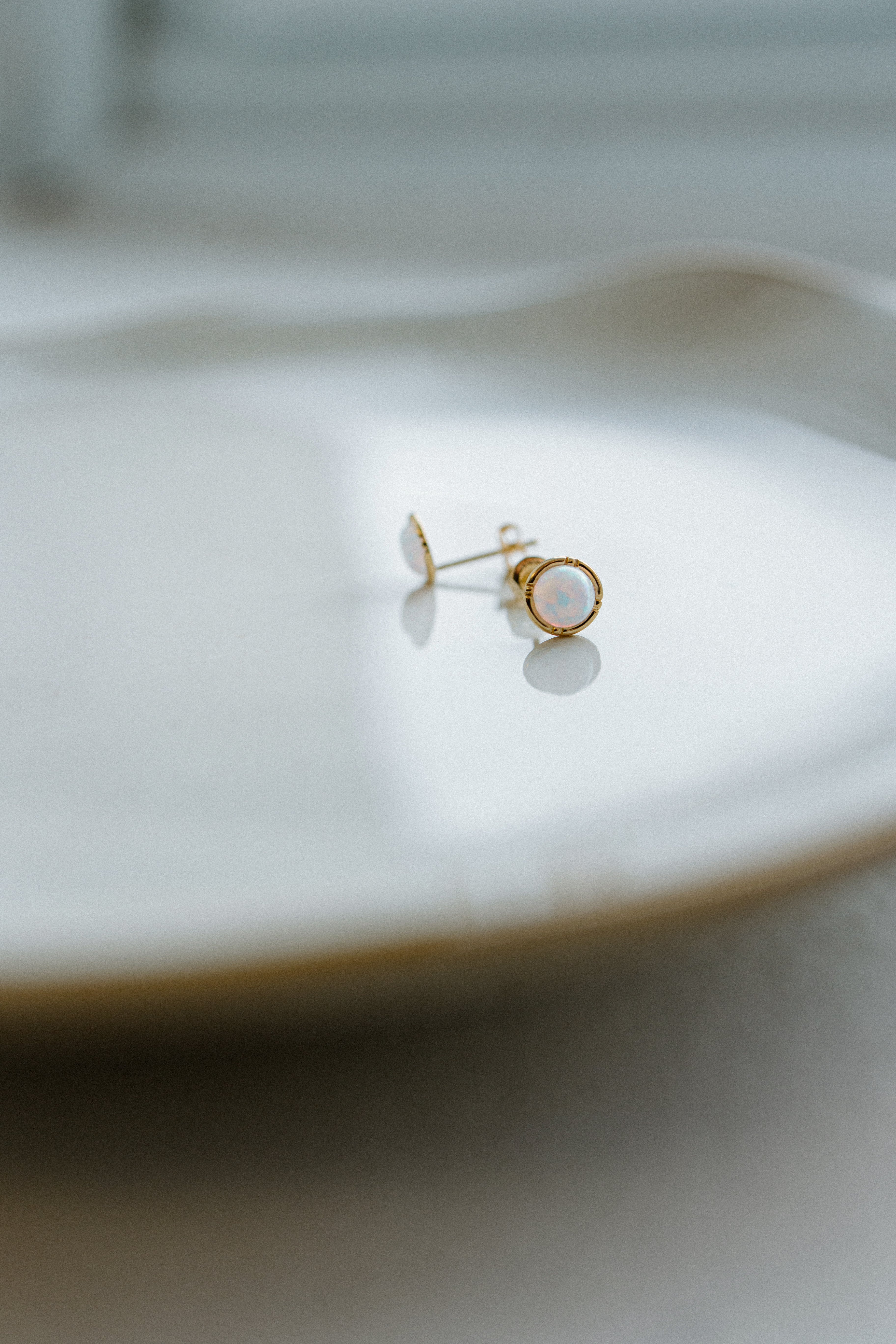Boutons d'oreilles Opale_Bezel
