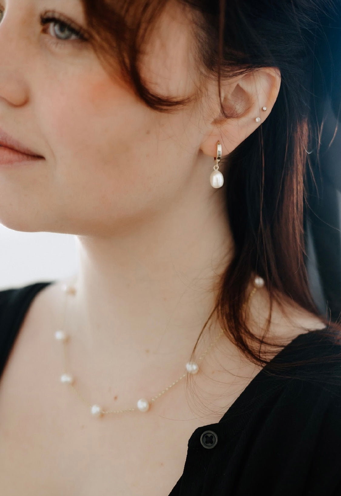 Boucles d'oreilles pendantes avec perles de culture d'eau douce