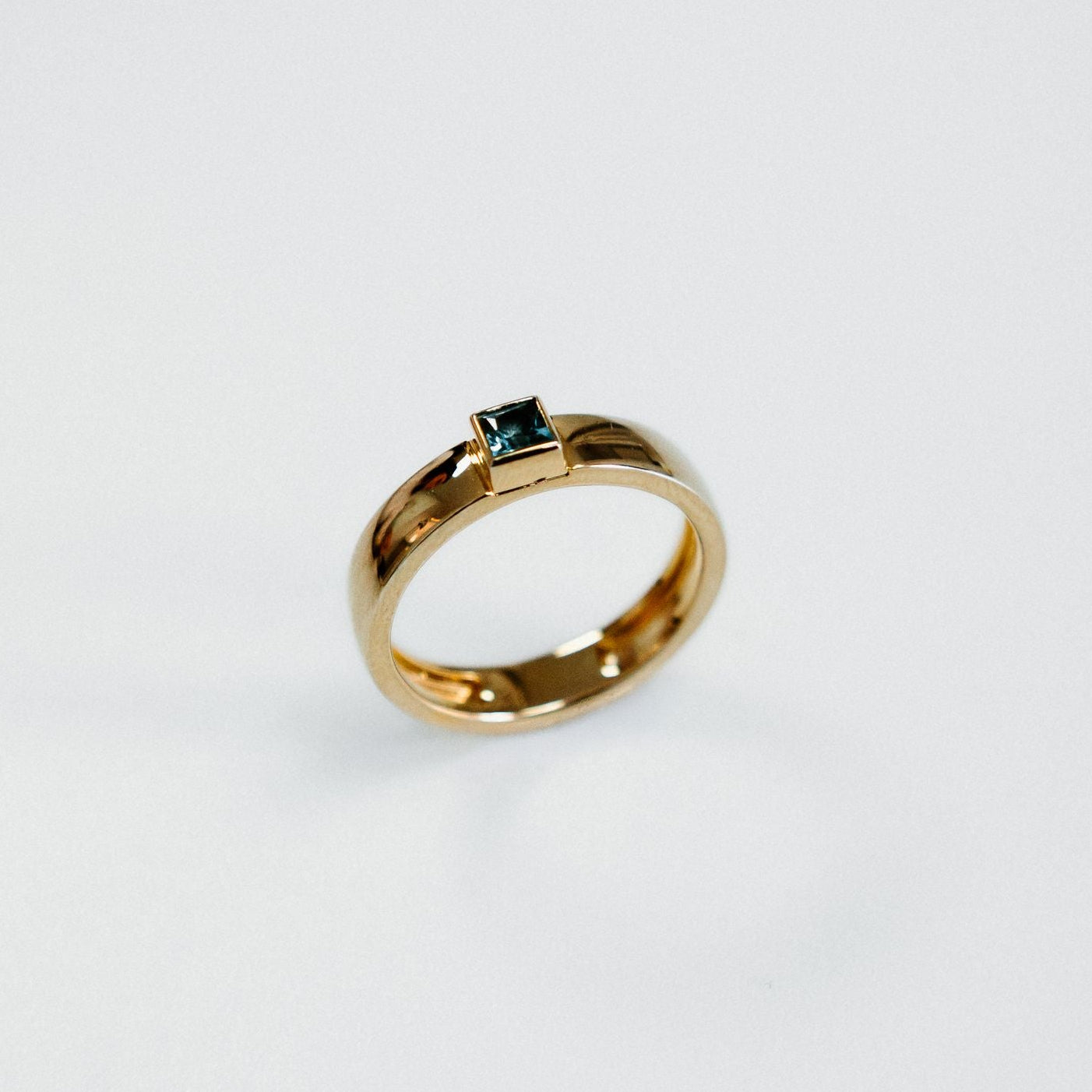 Bague Rosa (Topaze bleue)