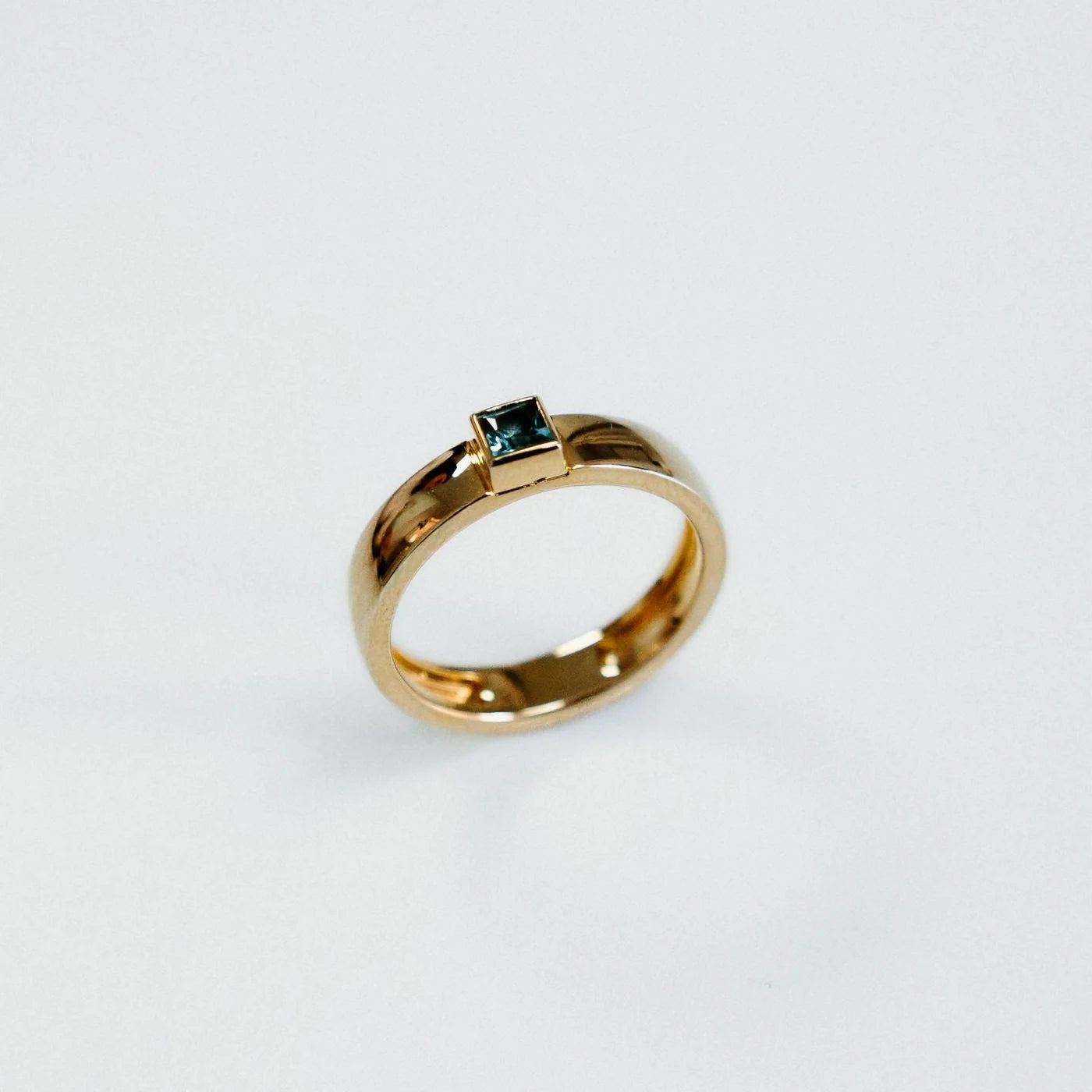 Bague Rosa (plusieurs choix de pierre)
