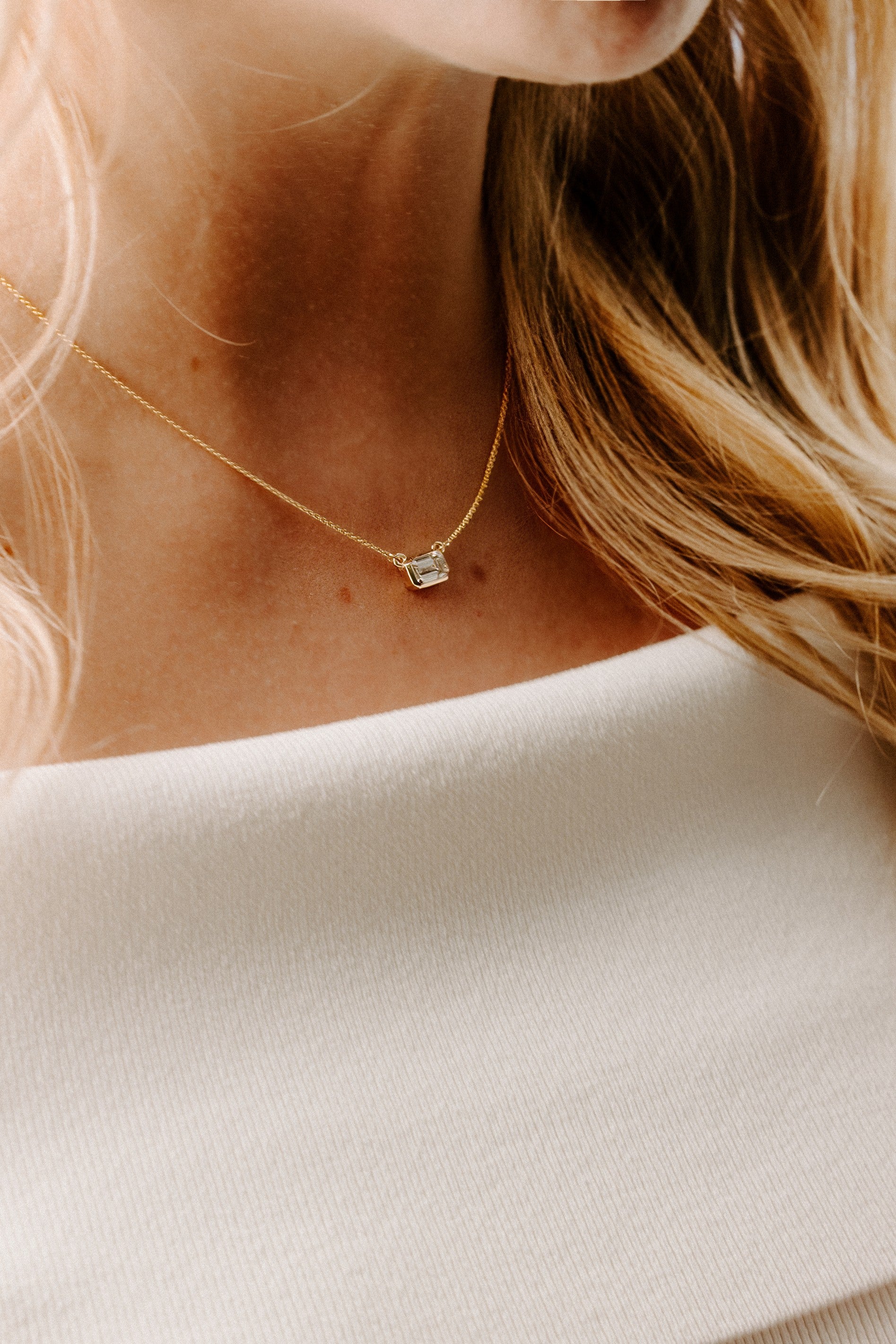 Collier diamant émeraude horizontale