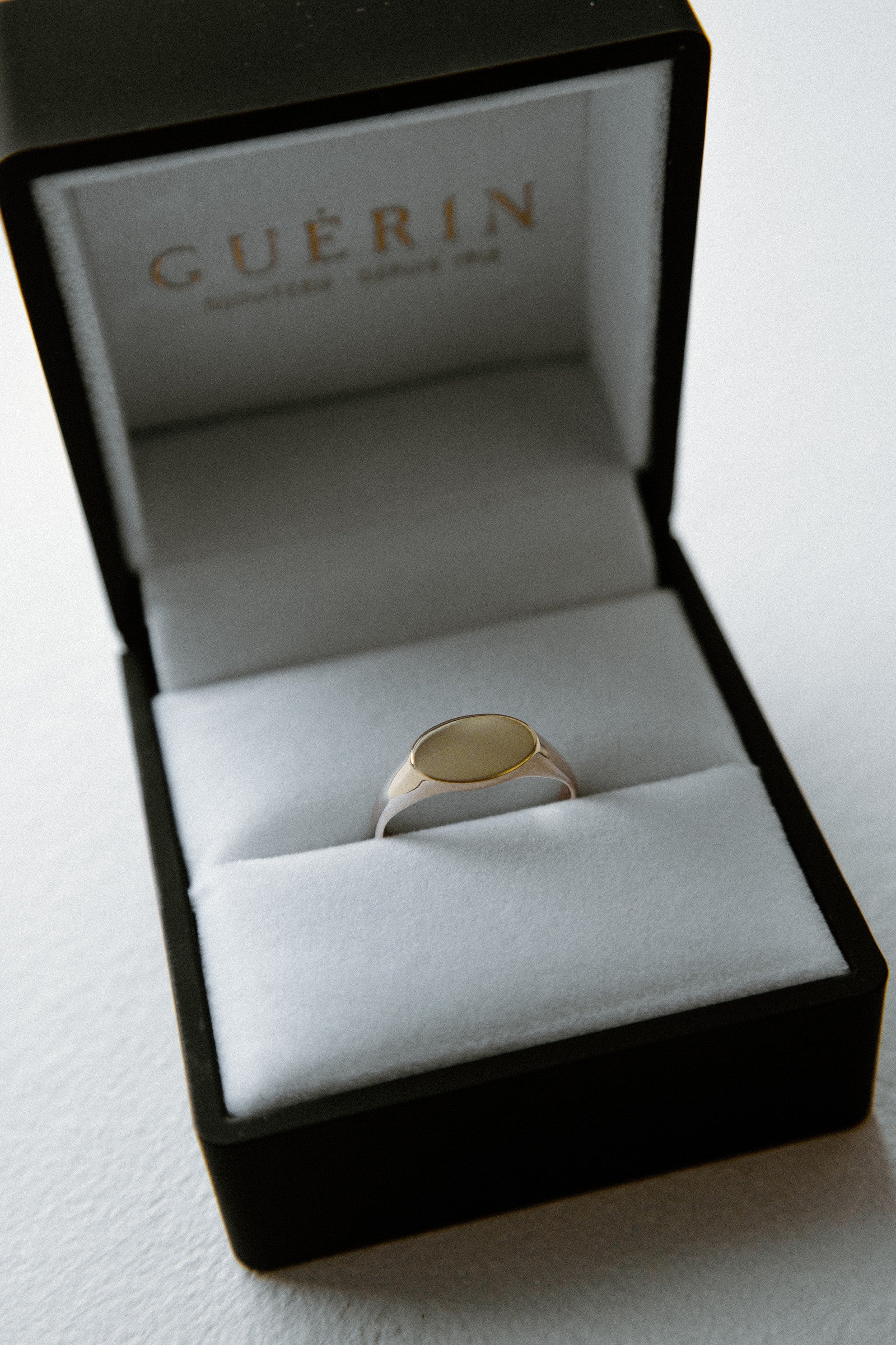 Bague signet ovale