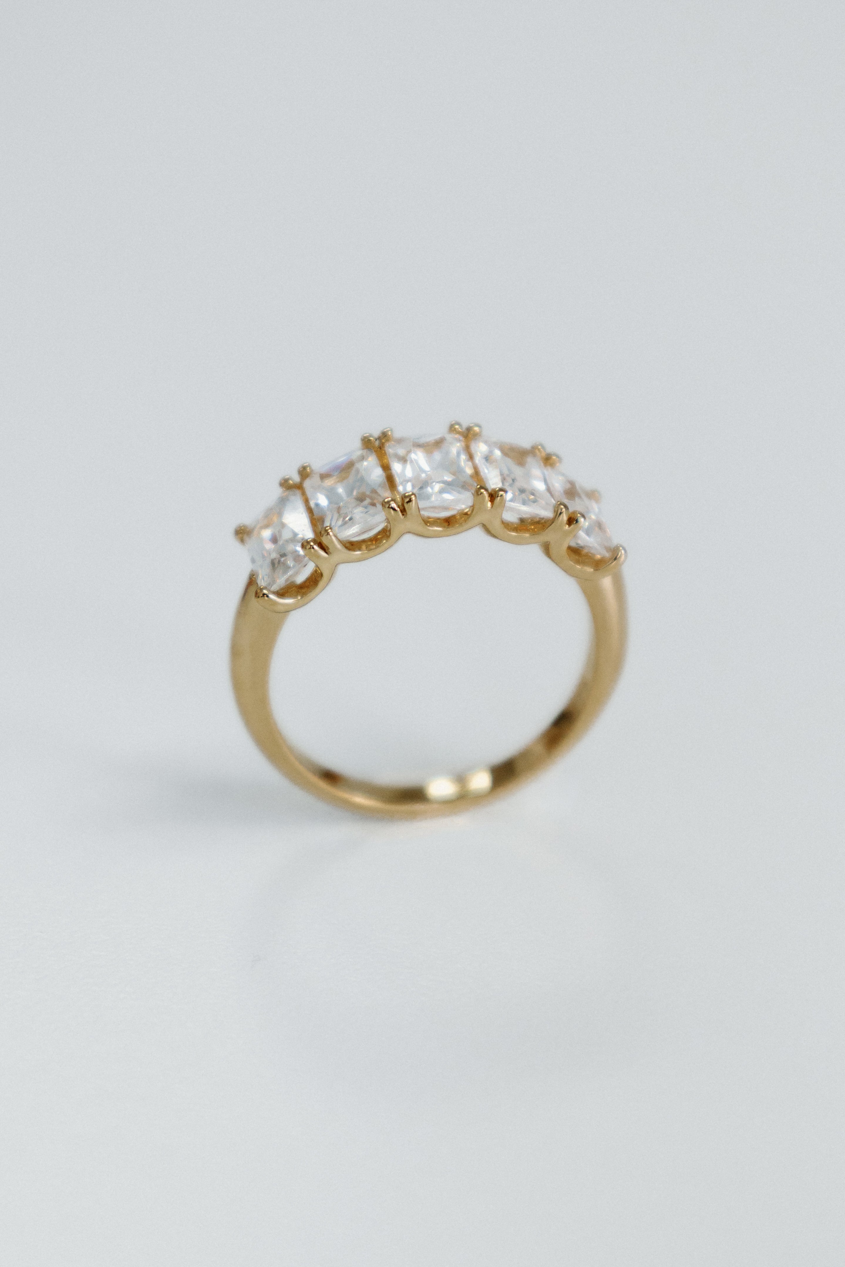 Bague Semi-Éternité Vanessa (diamant radiant)